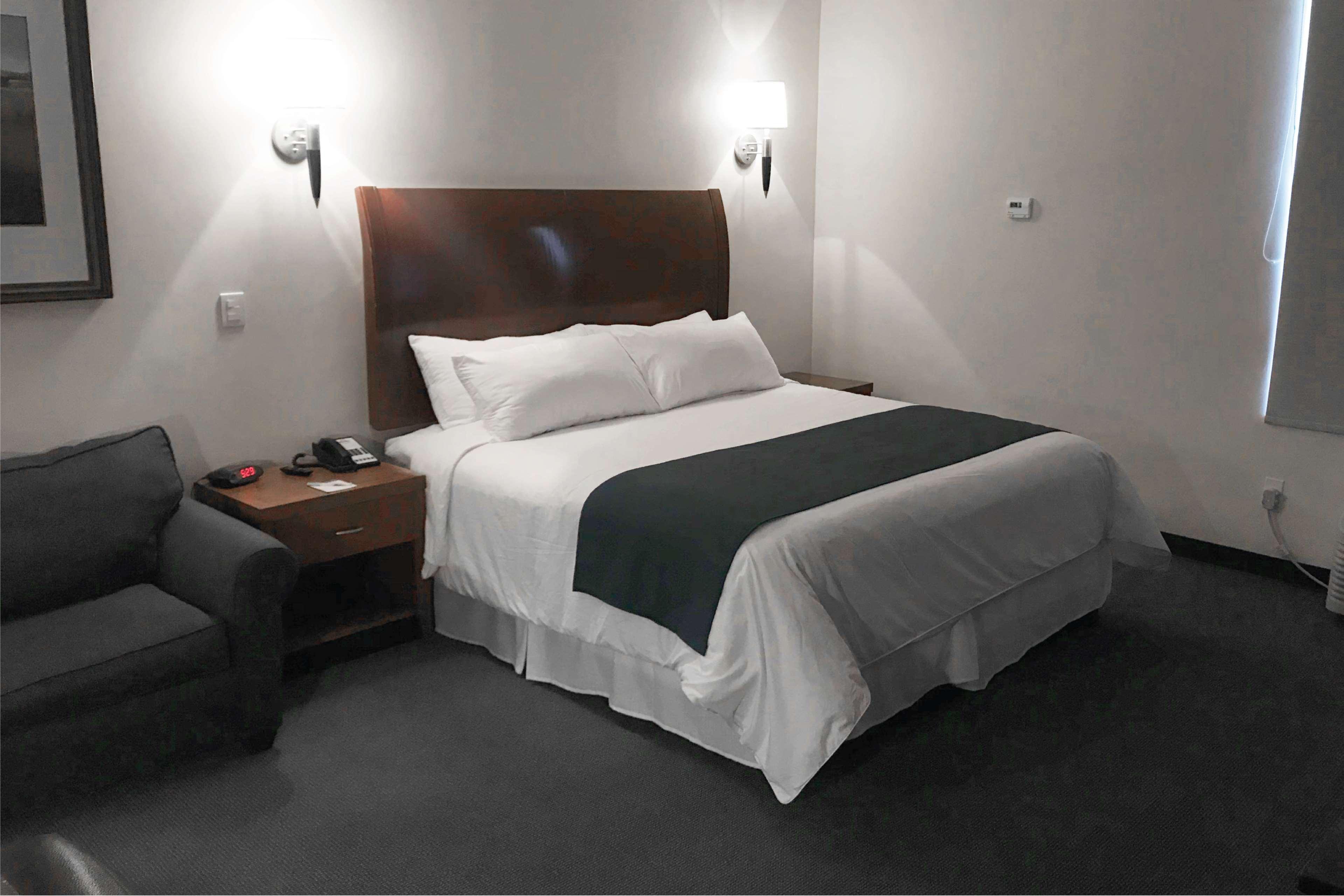 Days Inn By Wyndham Piedras Negras Εξωτερικό φωτογραφία