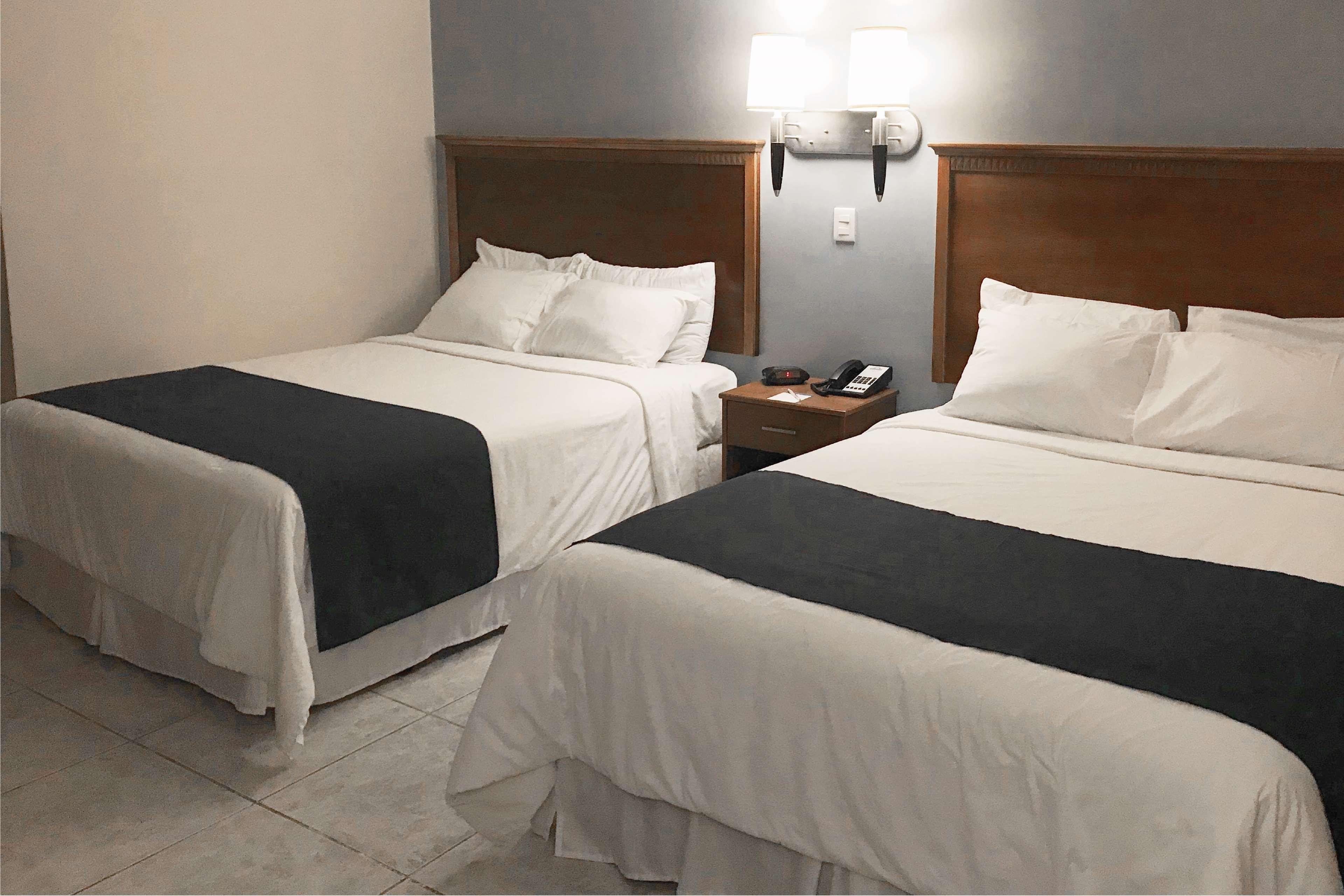 Days Inn By Wyndham Piedras Negras Εξωτερικό φωτογραφία